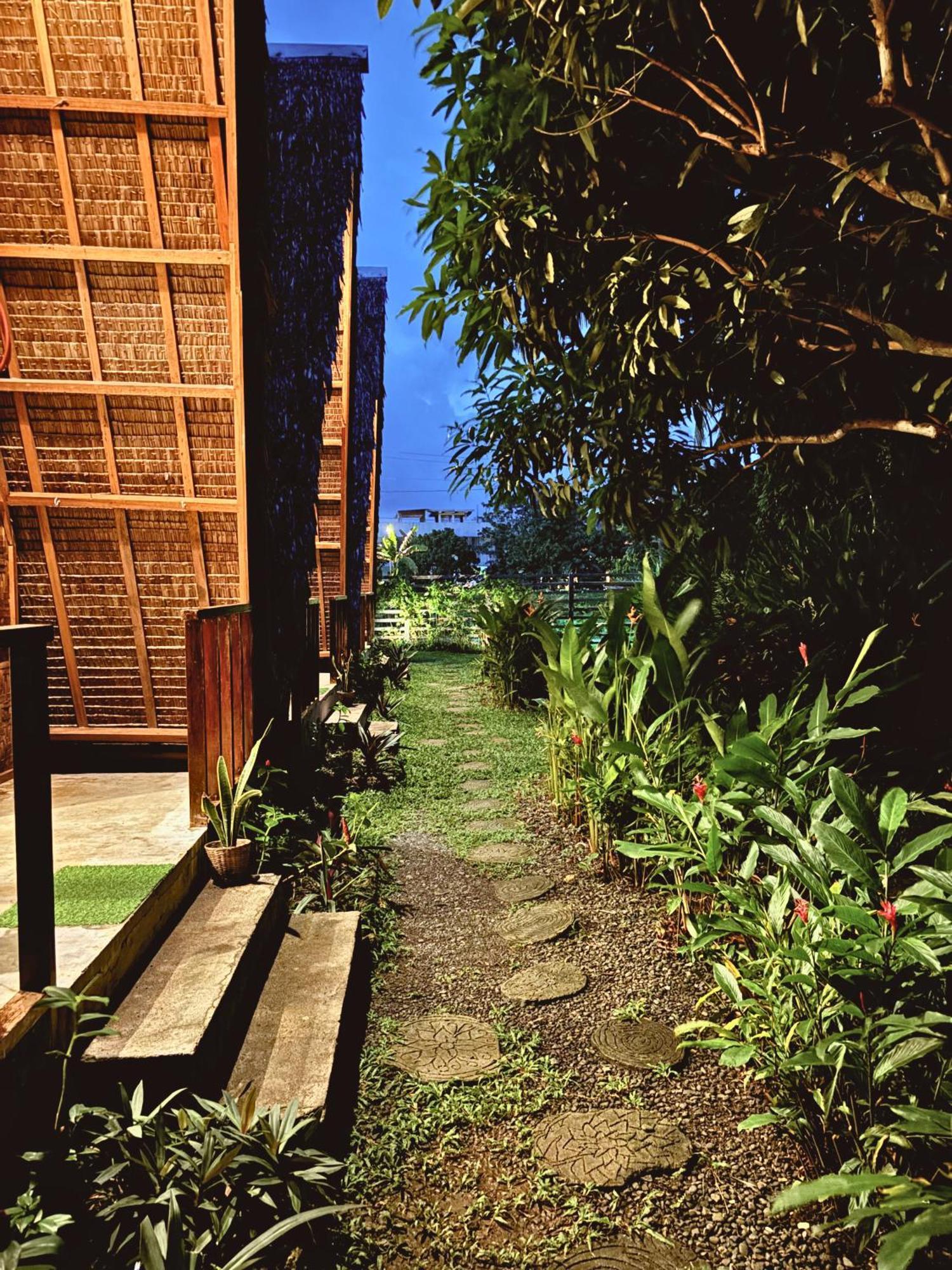Triangle Palms Siargao Βίλα General Luna  Εξωτερικό φωτογραφία